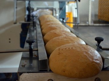 Як у Луцьку печуть хліб. ФОТО