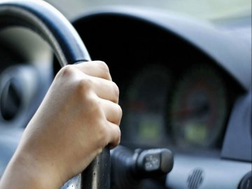 Надавати право керування автомобілем тепер можна в електронному кабінеті водія