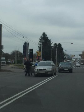 У Луцьку – подвійна аварія. ФОТО