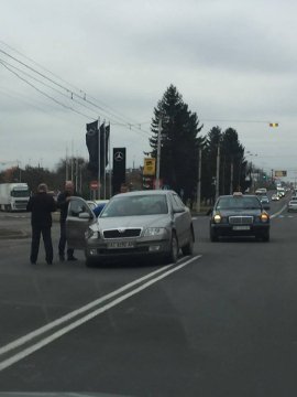 У Луцьку – подвійна аварія. ФОТО