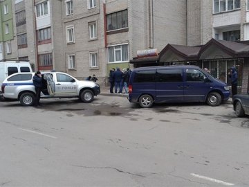Аварія у Нововолинську: п'яний водій збив дівчину на тротуарі. ФОТО. ВІДЕО