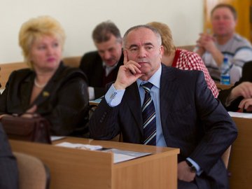 Скандал у Нововолинську: депутат запитав, чому нагороджують загиблих атовців