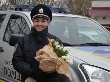 Служити і захищати: у Луцьку прийняли присягу нові патрульні. ФОТО