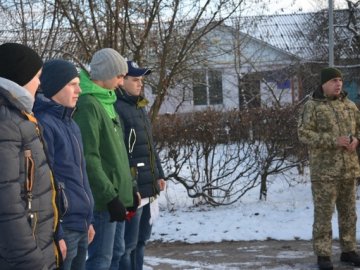 У Любешівському районі провели новобранців в армію