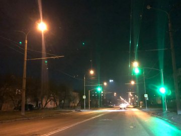 На луцькій вулиці, де на смерть збили хлопчика, встановили світлофор 
