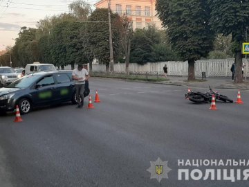 Подробиці аварії у Луцьку, у якій постраждав мотоцикліст. ФОТО