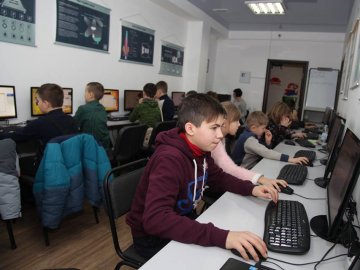 Комп’ютерна Академія ШАГ навчала дітей учасників АТО