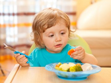 Не примушуйте малюка «щось трошки з’їсти»: луцька сімейна лікарка – про годування дітей під час хвороби