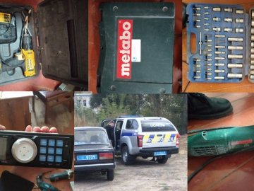 Ймовірно крадені: у помешканні волинянина поліція знайшла багато магнітол та інструментів. ФОТО