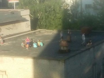 Гулянка на даху: луцькі діти влаштували відпочинок на котельні