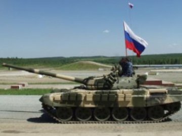На території РФ біля кордону з Україною помітили 30 танків