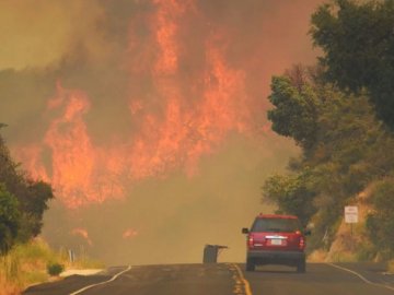 У Каліфорнії - масштабні лісові пожежі
