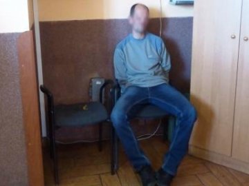 На кордоні з Польщею п'яний дебошир намагався побити жінку