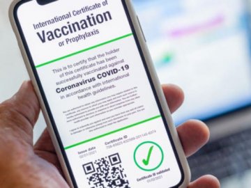 ЄС планує запровадити «паспорти вакцинації» влітку