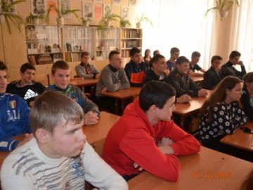 Школярам із Нововолинська розповіли про їхні права