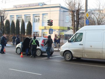 Аварія у Луцьку: бус врізався у Suzuki