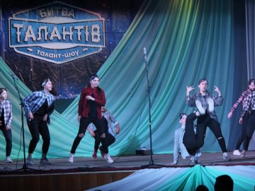 Від репу до математики: які таланти демонстрували на конкурсі у Володимирі. ФОТО