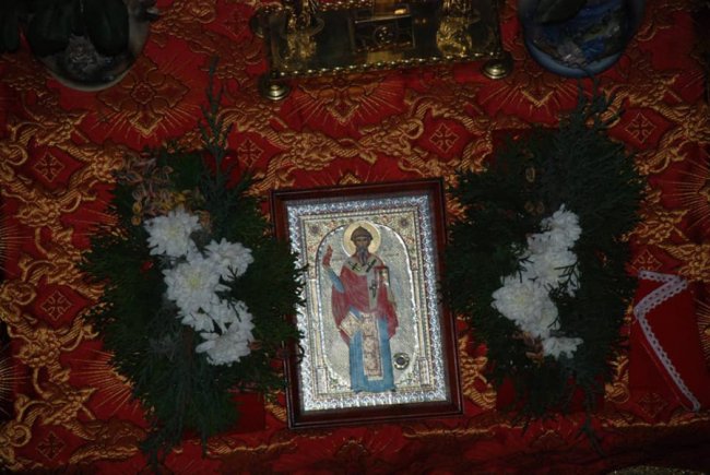 Волинському храму подарували ікону з частинкою мощей святого
