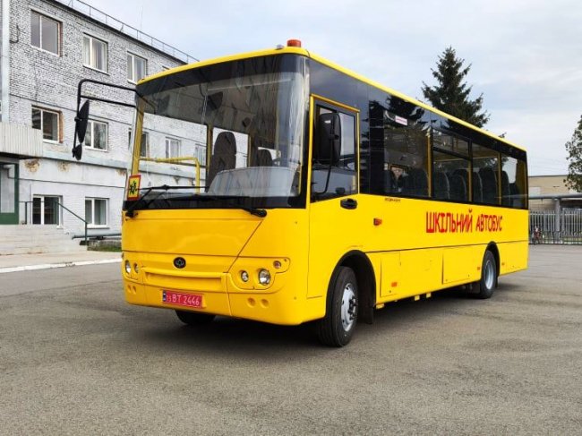 У волинські школи передадуть 15 автобусів «БОГДАН А22412» з новим дизайном. ФОТО