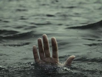 На Волині у річці втопився молодий чоловік