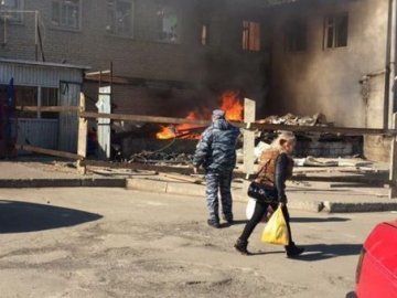 У Львові на ринку загорілося сміття
