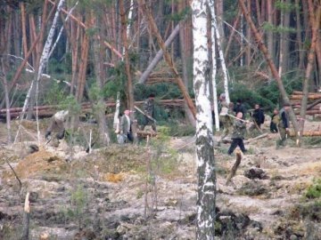 У Маневицькому районі 12 браконьєрів побили трьох айдарівців. ФОТО