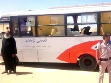 У Єгипті розстріляли  автобуси з паломниками: є загиблі і травмовані