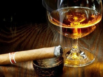 Підприємцям полегшили життя: скасували звіти про алкоголь і куриво
