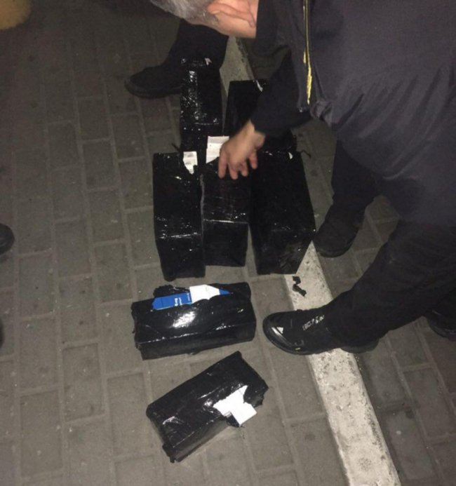 У рейсовому автобусі «Варшава – Луцьк» виявили контрабанду медикаментів