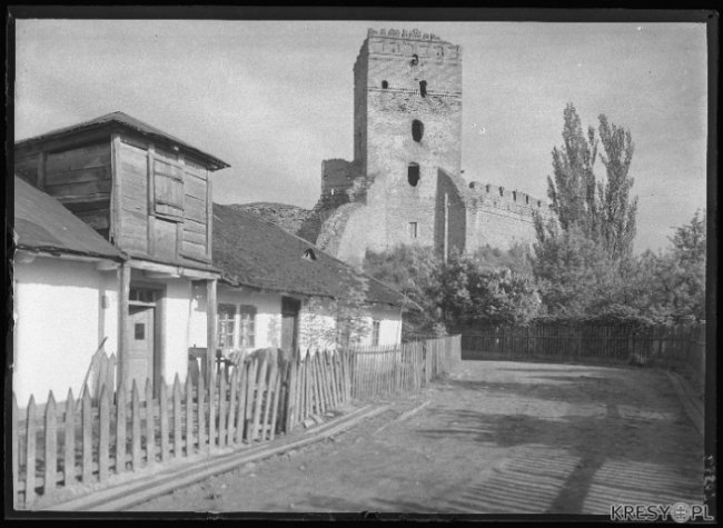 Яким був замок Любарта майже 100 років тому. РЕТРОФОТО