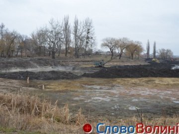 Чистка Теремнівських ставків у Луцьку «стоїть». ФОТО