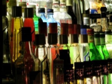 У Луцьку продовжують  продавати алкоголь у заборонений час 