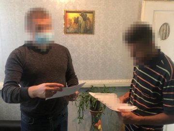 На Закарпатті викрили чоловіка, який закликав до повалення влади в Україні