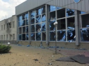Луганський аеропорт зруйнований вщент