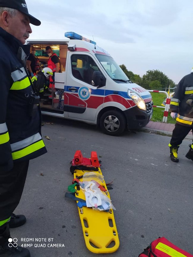 У Польщі українець під час тест-драйву розбив Chrysler, який хотів купити. ФОТО