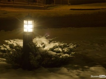 Через снігопади майже 600 сіл України лишились без світла