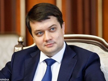 Голова Верховної Ради Разумков інфікувався коронавірусом 