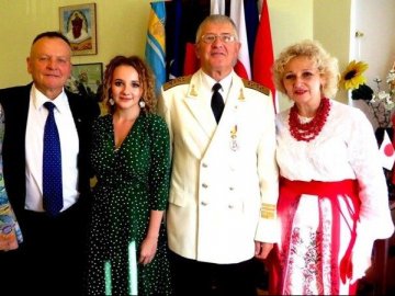 Перший Командувач ВМС України нагородив волинських артистів