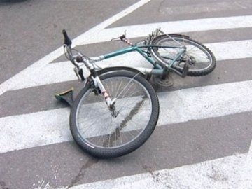 У Луцьку велосипедистка потрапила під колеса авто