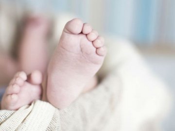 У Черкасах в гуртожитку знайшли зарізане немовля