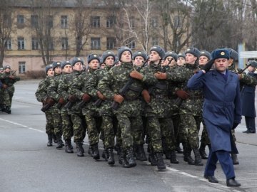 Сім військових на тисячу населення має бути в Україні