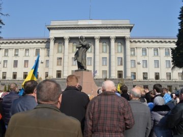 У Луцьку вшанували пам'ять Шевченка. ФОТО