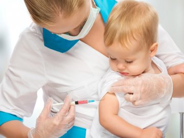 У МОЗ розповіли, чи безпечно вакцинувати дітей під час пандемії коронавірусу