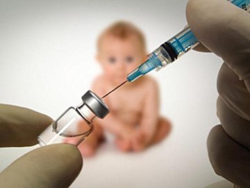 В Україні тимчасово заборонили болгарську вакцину через смерть дитини
