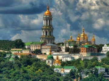 Україна може розірвати з УПЦ (МП) оренду Києво-Печерського заповідника