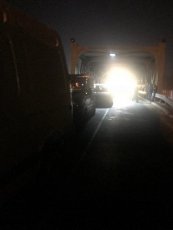 Прикордонники із автоматами, дорогу заблоковано: на «Устилузі» транспортний колапс через закони про «євробляхи»