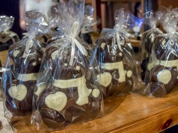 «Камасутра», пістолети і картини: найоригінальніші вироби з шоколаду у Луцьку. ФОТО