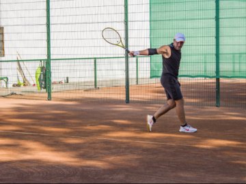 Відкритий кубок з тенісу серед аматорів проходить у Нововолинську