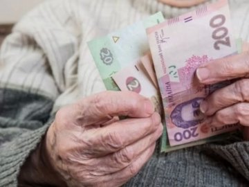 З квітня деяка категорія пенсіонерів отримуватиме 500 гривень надбавки