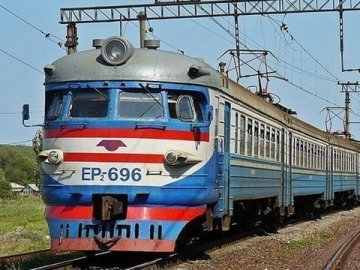Волинян попереджають про зміни у розкладі руху потяга «Ковель-Мацеїв» 